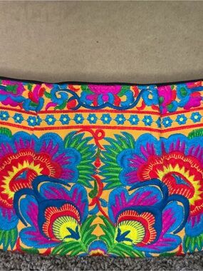 Vibrant Embroidered Floral Clutch in Bright Multicolor